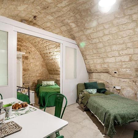 La Pergola Apt In The Heart Of Бари Екстериор снимка