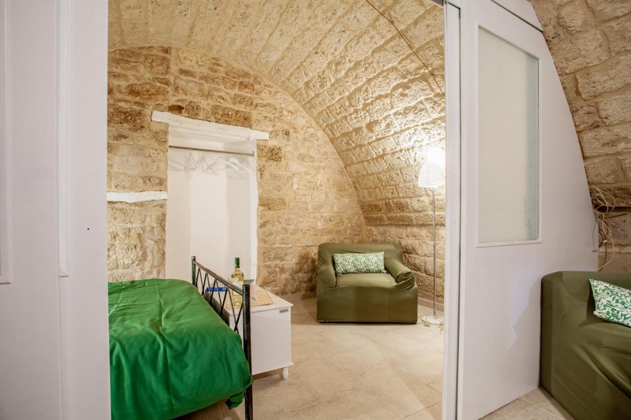 La Pergola Apt In The Heart Of Бари Екстериор снимка