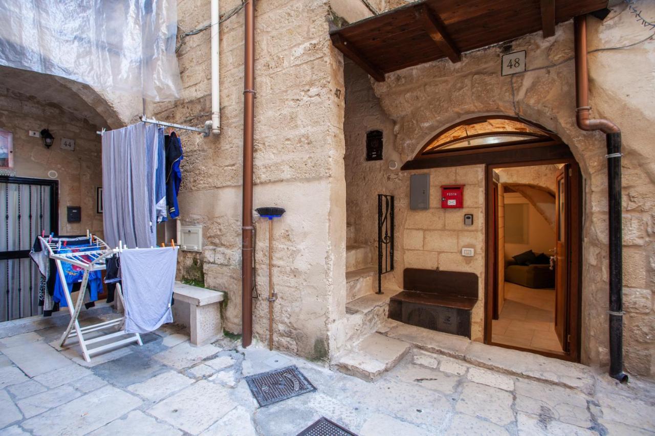 La Pergola Apt In The Heart Of Бари Екстериор снимка