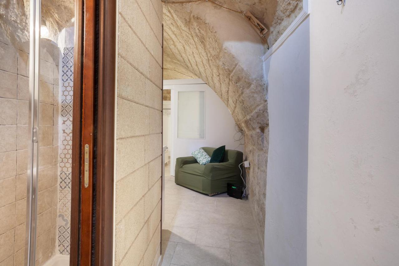La Pergola Apt In The Heart Of Бари Екстериор снимка